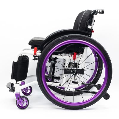 Folding Lightweight Sport Self-Propelled Wheelchair with Aluminum Alloy Frame, Hand Brake, Quick-Release Wheels and Storage Bag