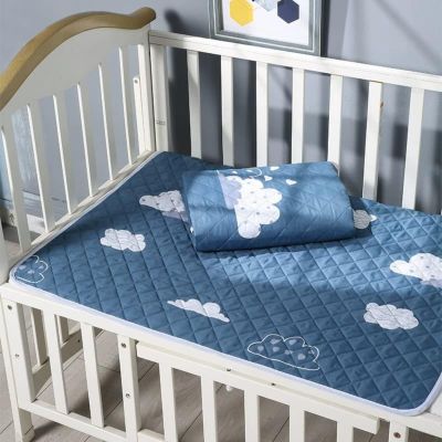 Odot Washable Incontinence Underpad, Waterproof Absorbent Bed Pad for Adults and Children, Breathable, Large Bed Protector (Clouds A, 100 x 150 cm)