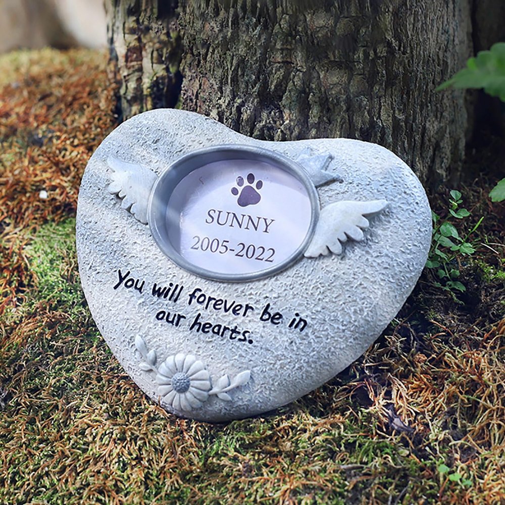 ASDMAOE Dog Grave Marker, Resin Heart-Shaped Pet Memorial Stone, Angel Heart