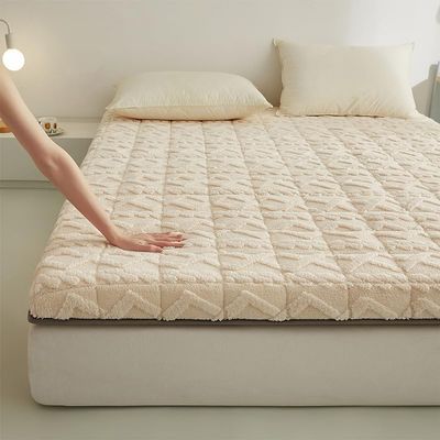 Cozy Plush Japanese Futon Mattress, Warm Winter Bed for Dorms, Single/Double/Queen/King Size (Beige, 6 cm Thick, 80 x 190 cm)