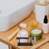 OUNONA 2-Piece Acrylic Razor and Shaving Brush Holder Set view 4