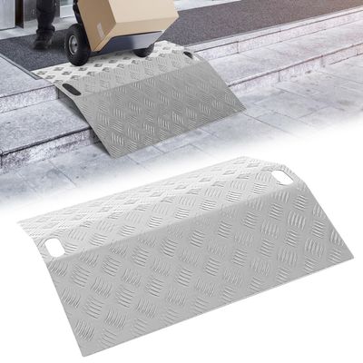 Peviasot Aluminum Threshold Ramp, 270 kg Capacity, Non-Slip, with Handle, 60 x 70 x 10 cm