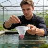 Fish Feeder - Bloodworm Holder with Suction Cup for Aquariums view 2