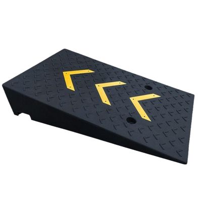 Thick Rubber Curb and Door Threshold Ramp, Black, 17 cm (6.7 in)