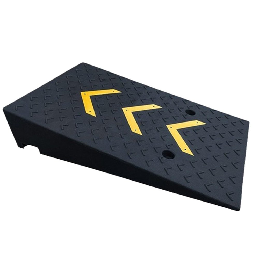 Thick Rubber Curb and Door Threshold Ramp, Black, 17 cm (6.7 in)