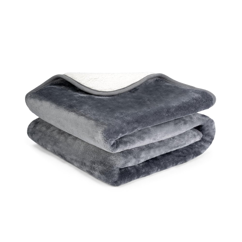 TrendPet Pearl Waterproof Dog Blanket, Cozy Sofa and Bed Blanket (170 x 110 cm)