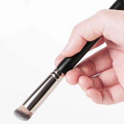 Concealer Brush – Precision Brush for Cream Concealer, Dense Soft Synthetic Bristles