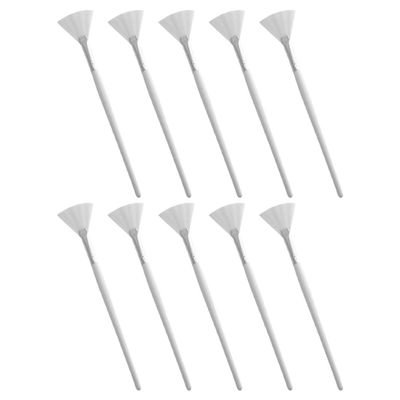 White Facial Mask Brush with Wooden Handle and Nylon Bristles